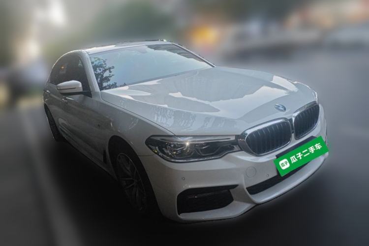 Used BMW 5 Series 2018 525Li M Sport Package Front Right 45 Deg