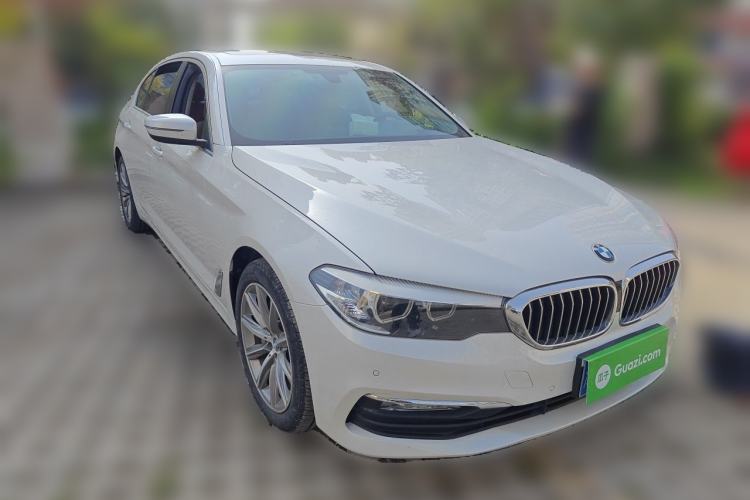 Used BMW 5 Series 2018 528Li Launch Special Edition Front Right 45 Deg