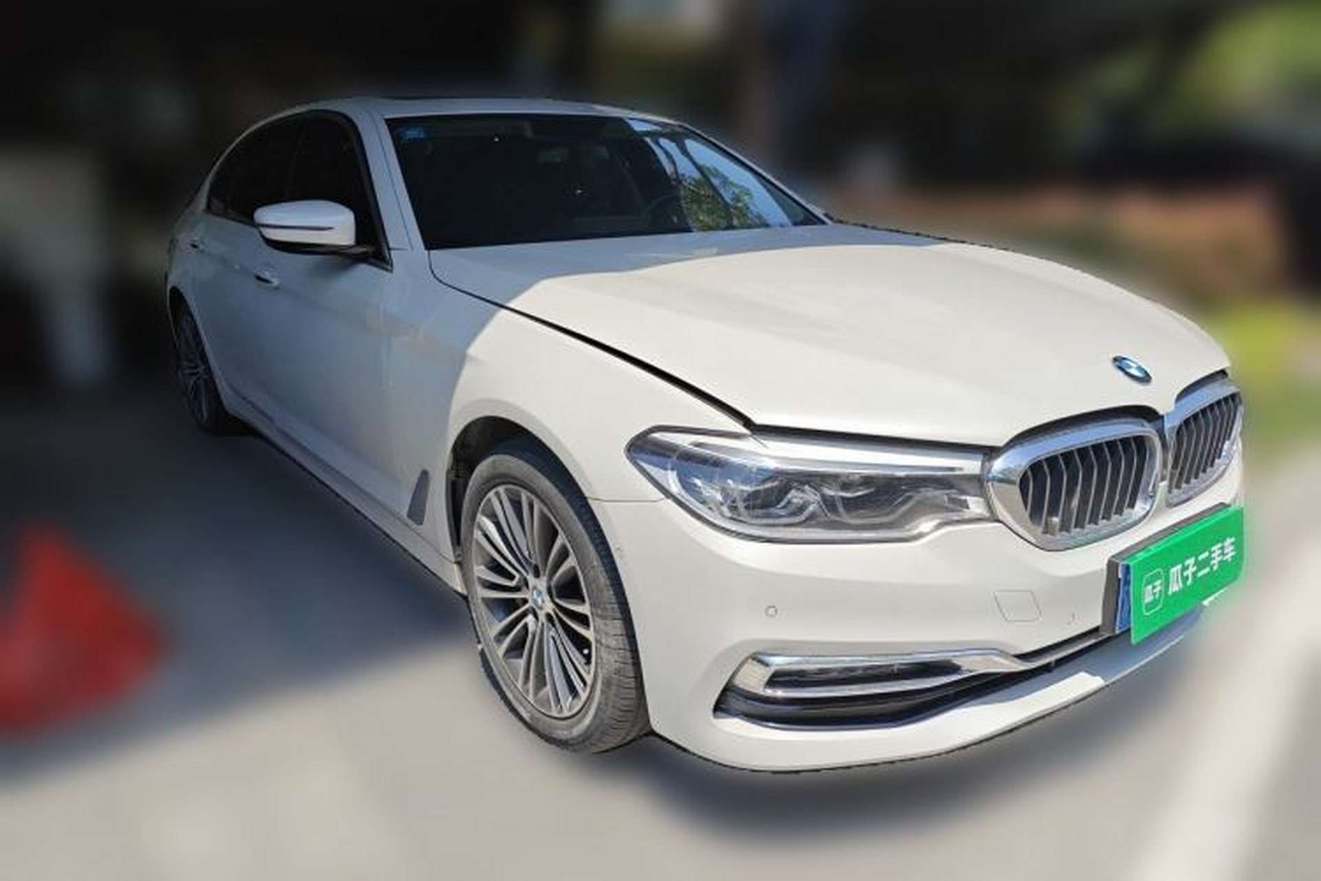 Used BMW 5 Series 2018 Facelifted 530Li Luxury Edition Premium Package Front Right 45 Deg