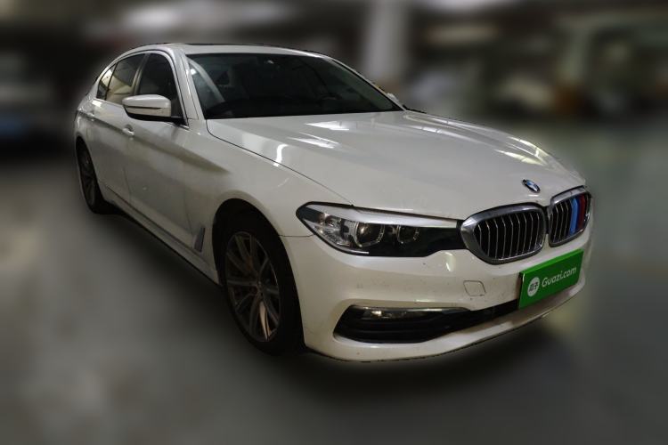 Used BMW 5 Series 2018 528Li Launch Special Edition Front Right 45 Deg
