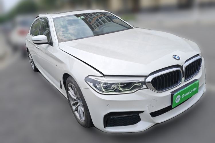 Used BMW 5 Series 2018 525Li M Sport Package Front Right 45 Deg