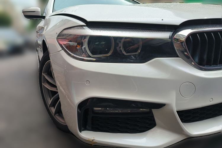 Used BMW 5 Series 2018 525Li Luxury Package Front Right 45 Deg