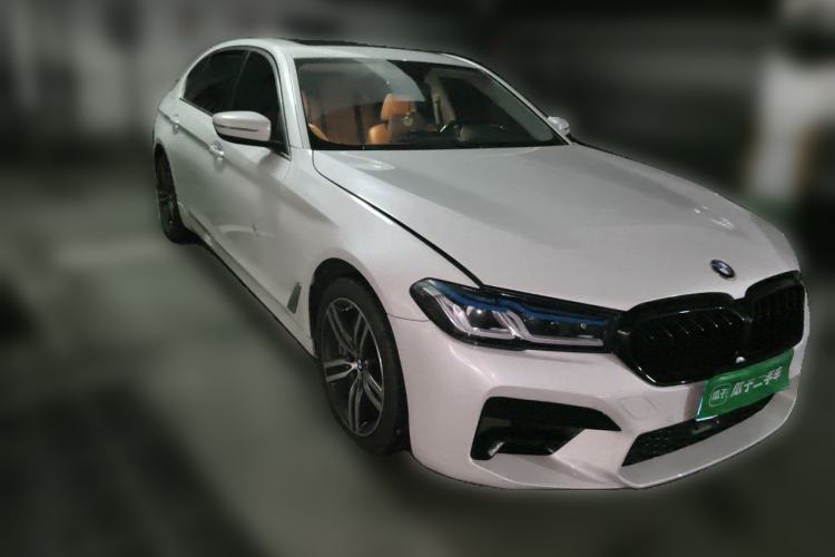 Used BMW 5 Series 2018 528Li Launch Special Edition Front Right 45 Deg