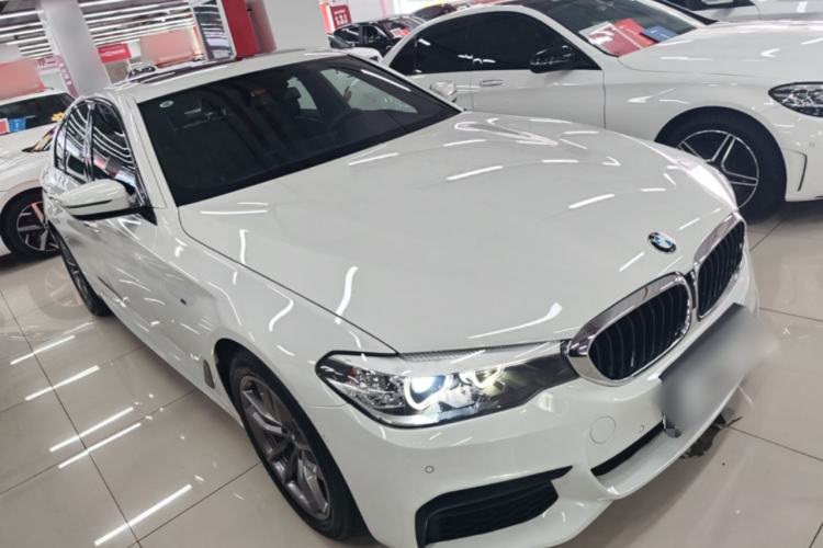Used BMW 5 Series 2018 525i M Sport Package Front Right 45 Deg