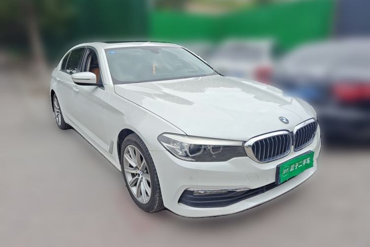 Used BMW 5 Series 2018 528Li Launch Special Edition Front Right 45 Deg