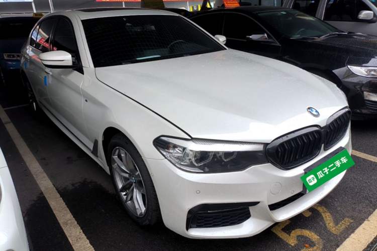 Used BMW 5 Series 2018 525Li M Sport Package Front Right 45 Deg