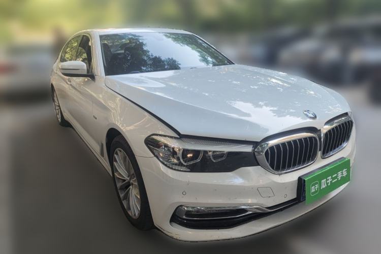 Used BMW 5 Series 2018 525Li Luxury Package Front Right 45 Deg