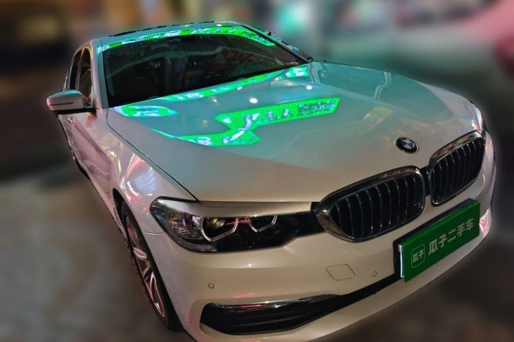 Used BMW 5 Series 2018 528Li Launch Special Edition Front Right 45 Deg