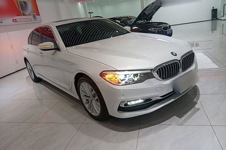 Used BMW 5 Series 2018 Revised Version 530Li Leading Edition Luxury Package Front Right 45 Deg