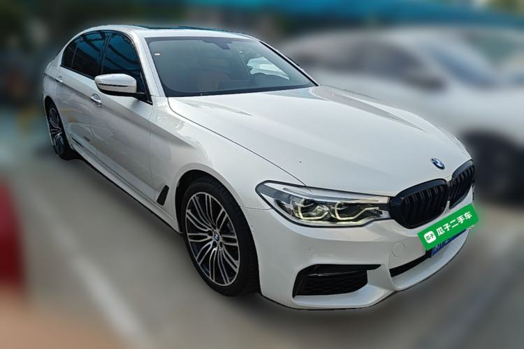 Used BMW 5 Series 2018 Facelifted 530Li Luxury Edition Premium Package Front Right 45 Deg