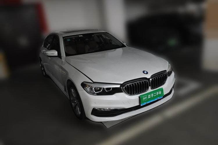 Used BMW 5 Series 2018 528Li Launch Special Edition Front Right 45 Deg