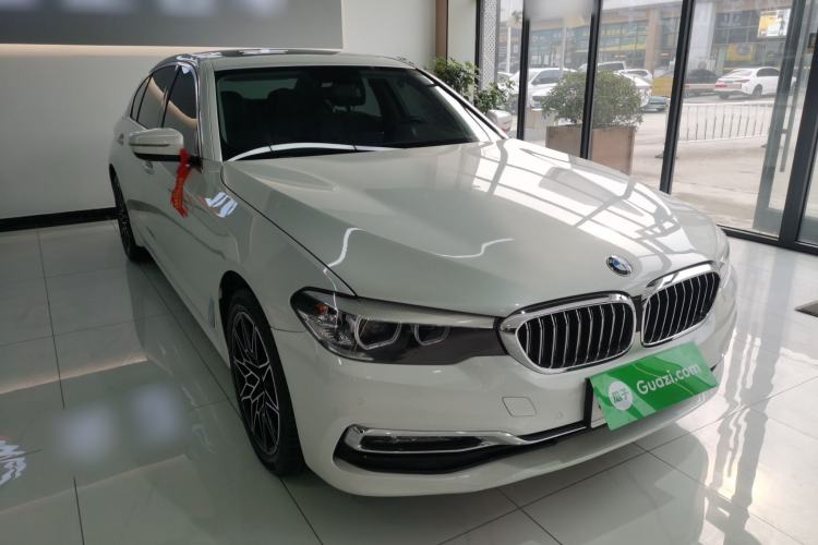 Used BMW 5 Series 2018 Revised Version 530Li Leading Edition Luxury Package Front Right 45 Deg