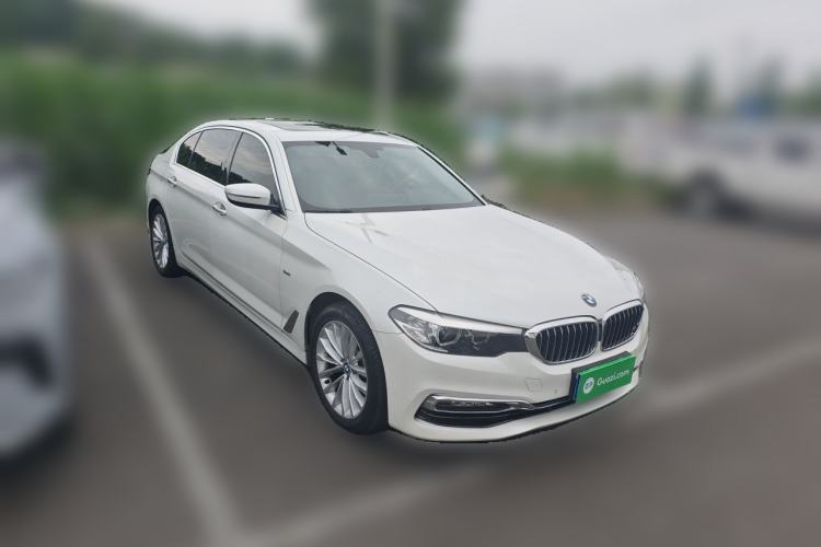 Used BMW 5 Series 2018 525Li Luxury Package Front Right 45 Deg
