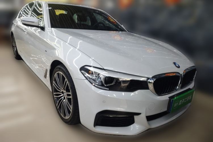 Used BMW 5 Series 2018 Restyled 530Li Leading Edition M Sport Package Front Right 45 Deg