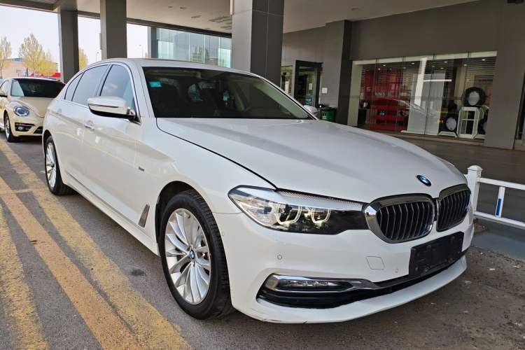 Used BMW 5 Series 2018 Revised Version 530Li Leading Edition Luxury Package Front Right 45 Deg
