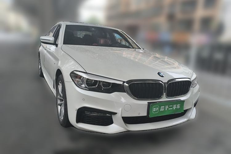 Used BMW 5 Series 2018 525Li M Sport Package Front Right 45 Deg