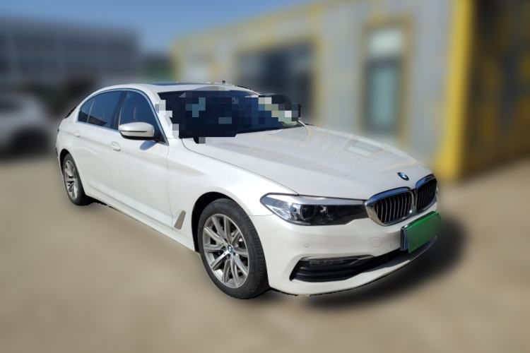 Used BMW 5 Series 2018 528Li Launch Special Edition Front Right 45 Deg