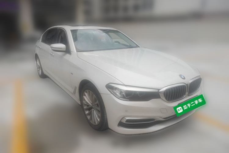 Used BMW 5 Series 2018 530Li Leading Edition Luxury Package Front Right 45 Deg