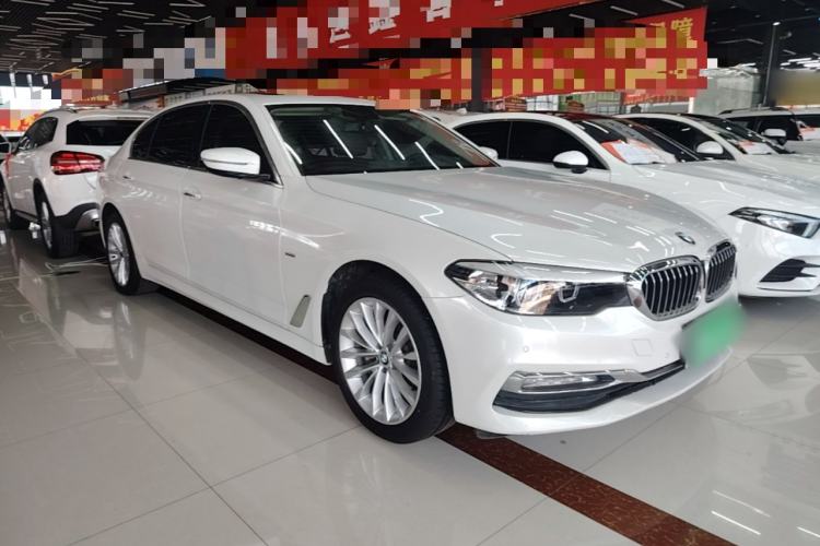 Used BMW 5 Series 2018 525Li Luxury Package Front Right 45 Deg