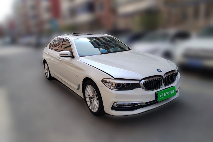 Used BMW 5 Series 2018 530Li Leading Edition Luxury Package Front Right 45 Deg