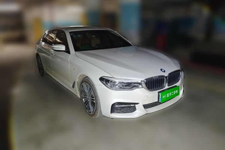 Used BMW 5 Series 2018 Restyled 530Li Leading Edition M Sport Package Front Right 45 Deg