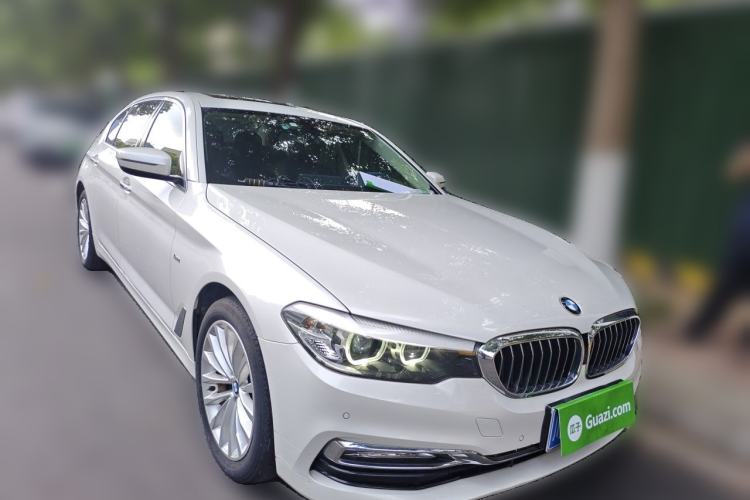 Used BMW 5 Series 2018 525Li Luxury Package Front Right 45 Deg