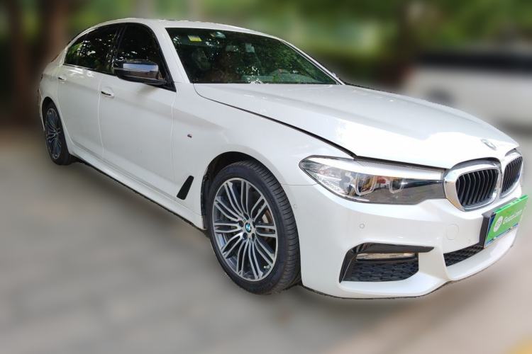 Used BMW 5 Series 2018 530Li Leading Model M Sport Package Front Right 45 Deg