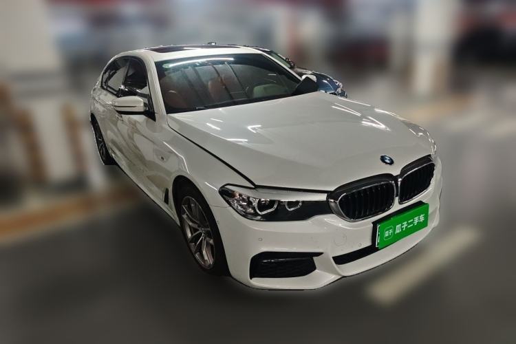 Used BMW 5 Series 2018 525Li M Sport Package Front Right 45 Deg
