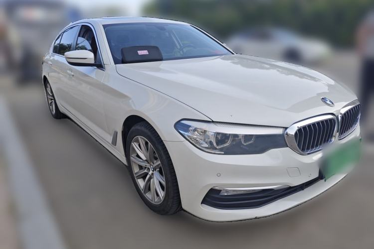 Used BMW 5 Series 2018 528Li Launch Special Edition Front Right 45 Deg