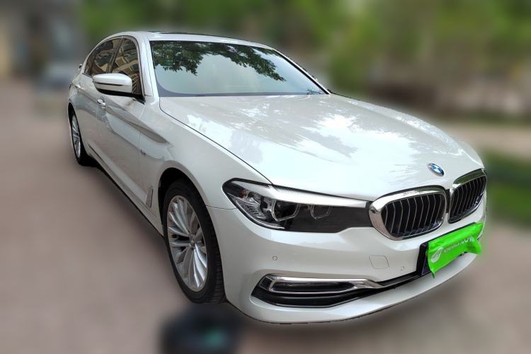 Used BMW 5 Series 2018 525Li Luxury Package Front Right 45 Deg