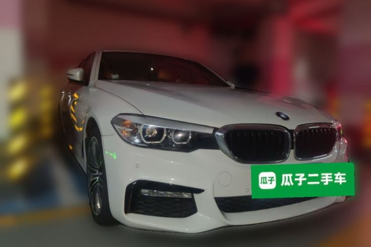 Used BMW 5 Series 2018 530Li Leading Model M Sport Package Front Right 45 Deg