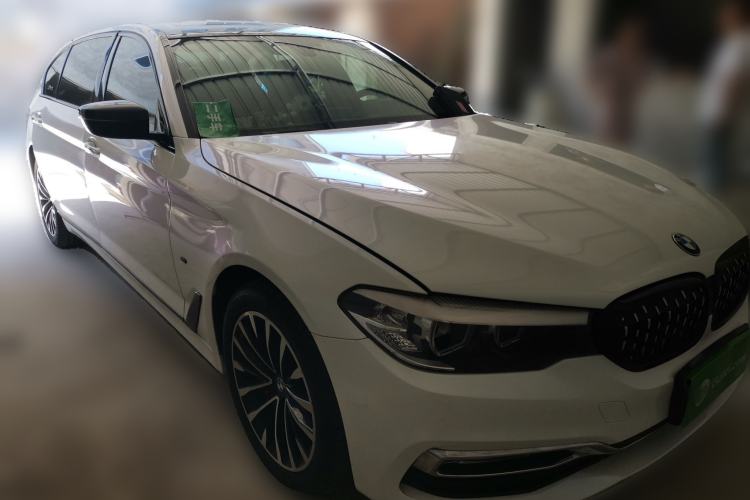 Used BMW 5 Series 2018 525Li Luxury Package Front Right 45 Deg