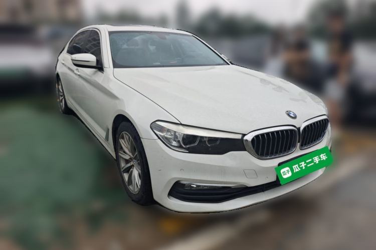 Used BMW 5 Series 2018 528Li Launch Special Edition Front Right 45 Deg