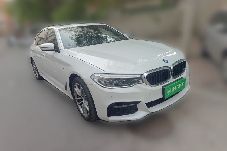 Used BMW 5 Series 2018 525Li M Sport Package Front Right 45 Deg