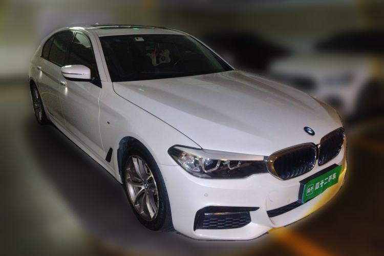 Used BMW 5 Series 2018 525Li M Sport Package Front Right 45 Deg