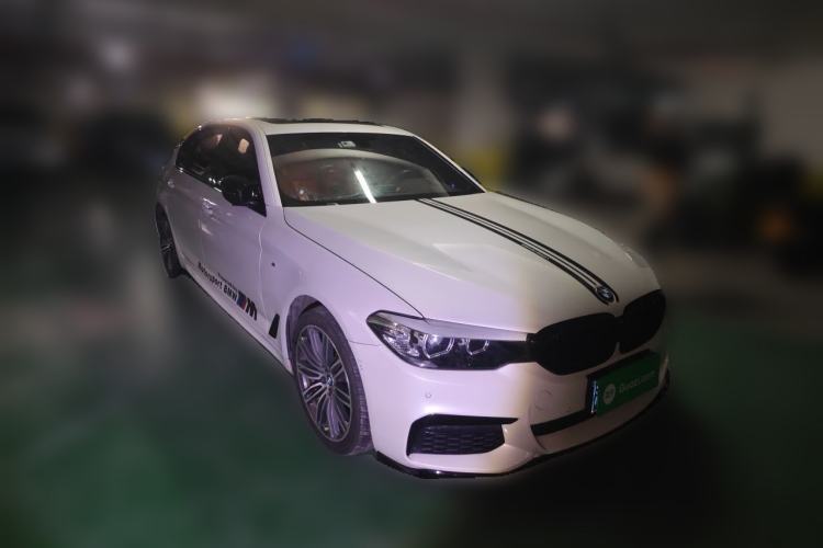 Used BMW 5 Series 2018 530Li Leading Model M Sport Package Front Right 45 Deg
