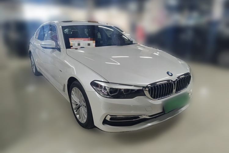 Used BMW 5 Series 2018 525Li Luxury Package Front Right 45 Deg