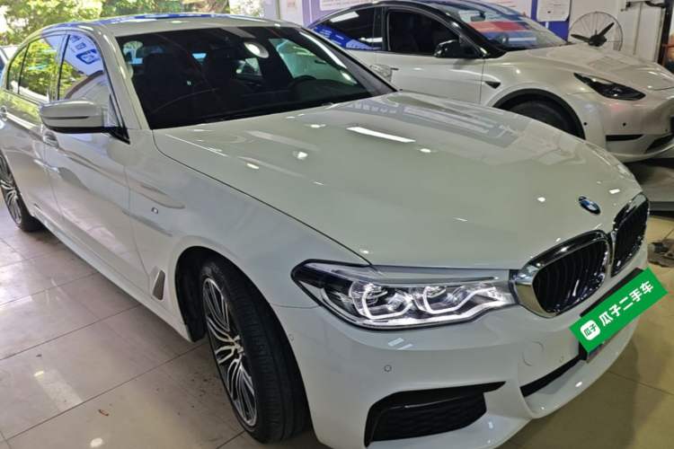 Used BMW 5 Series 2018 530Li Luxury Edition M Sport Package Front Right 45 Deg
