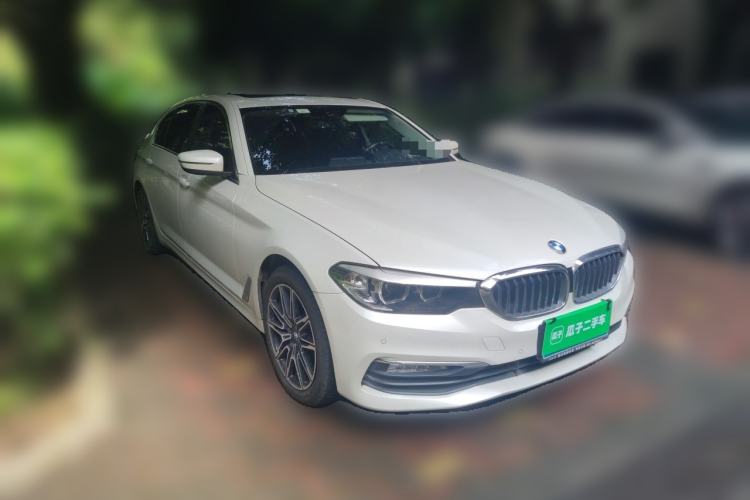 Used BMW 5 Series 2018 528Li Launch Special Edition Front Right 45 Deg