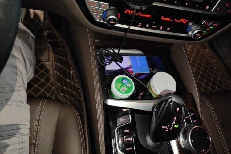Used BMW 5 Series 2018 525Li Luxury Package Gear Lever