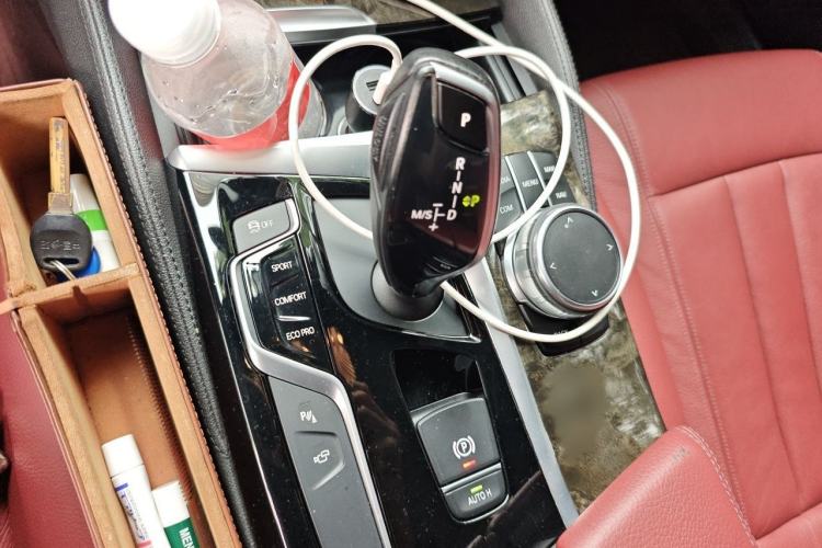 Used BMW 5 Series 2018 Restyled 530Li Leading Edition M Sport Package Gear Lever