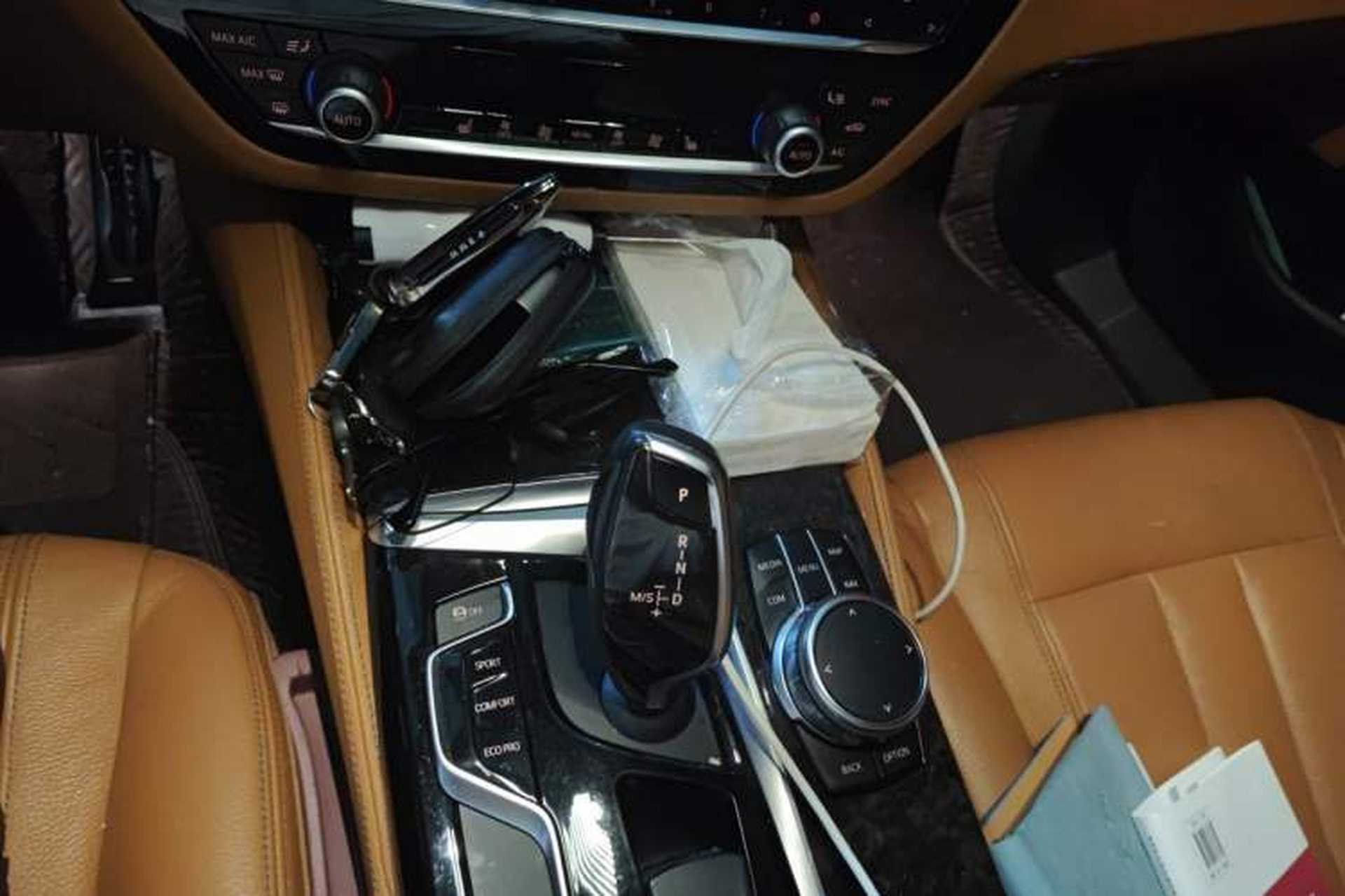 Used BMW 5 Series 2018 530Li Leading Model M Sport Package Gear Lever