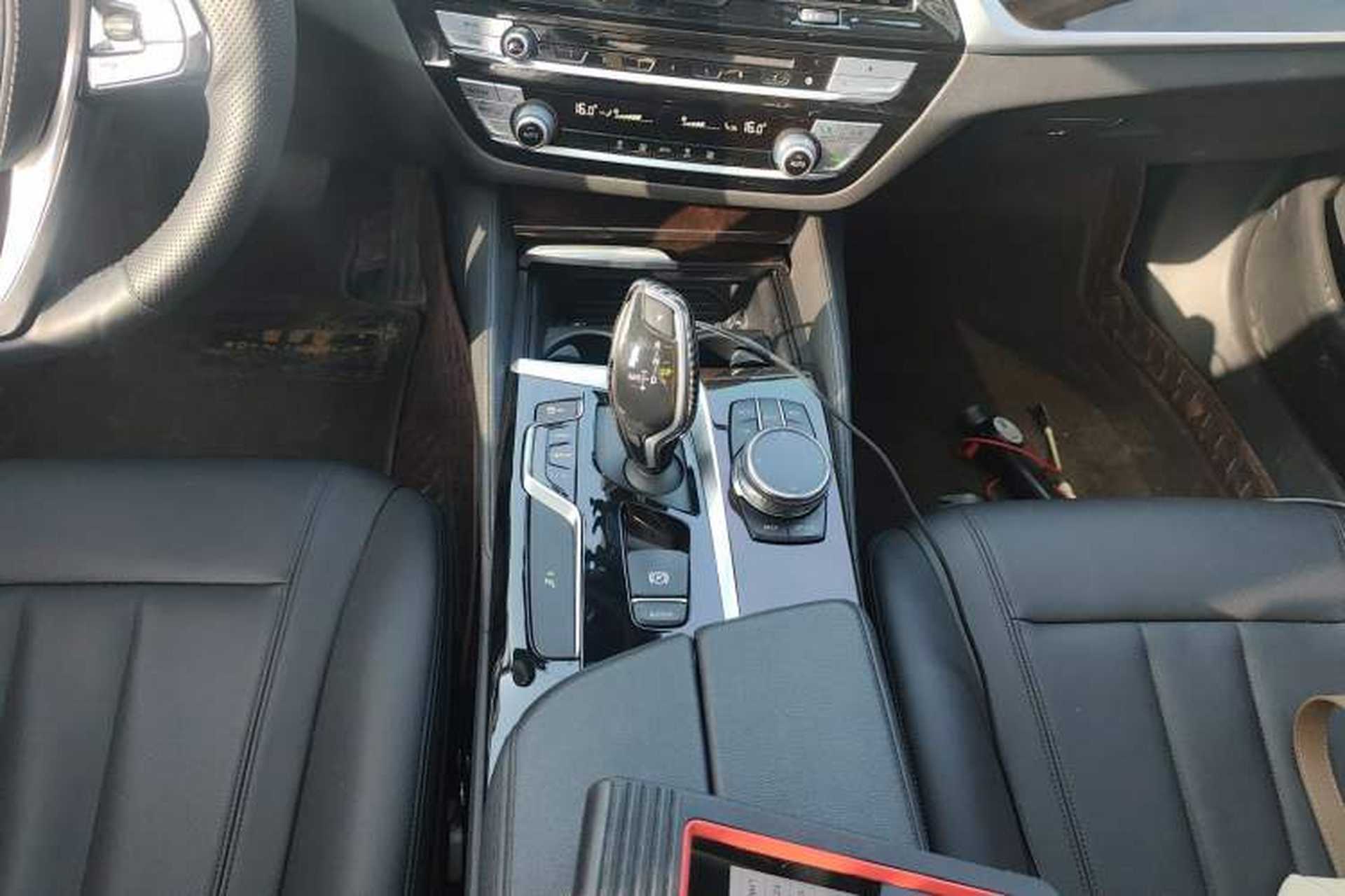 Used BMW 5 Series 2018 525Li Luxury Package Gear Lever