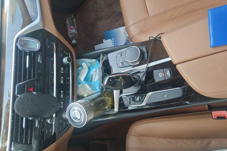 Used BMW 5 Series 2018 528Li Launch Special Edition Gear Lever