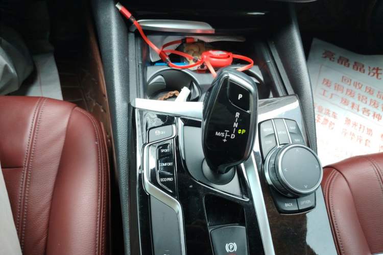 Used BMW 5 Series 2018 528Li Launch Special Edition Gear Lever