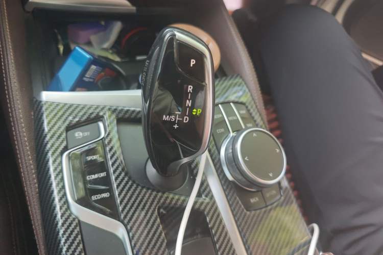Used BMW 5 Series 2018 525Li Luxury Package Gear Lever