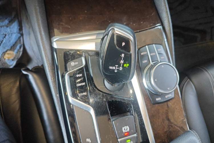 Used BMW 5 Series  Gear Lever