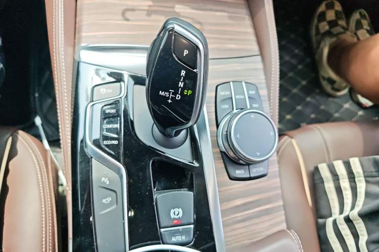 Used BMW 5 Series 2018 530Li Leading Edition Luxury Package Gear Lever