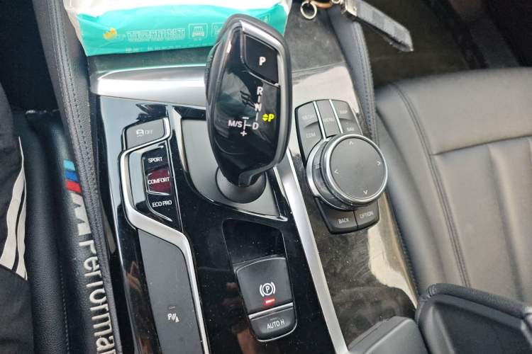 Used BMW 5 Series 2018 525Li M Sport Package Gear Lever