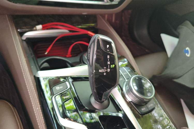 Used BMW 5 Series 2018 525Li M Sport Package Gear Lever